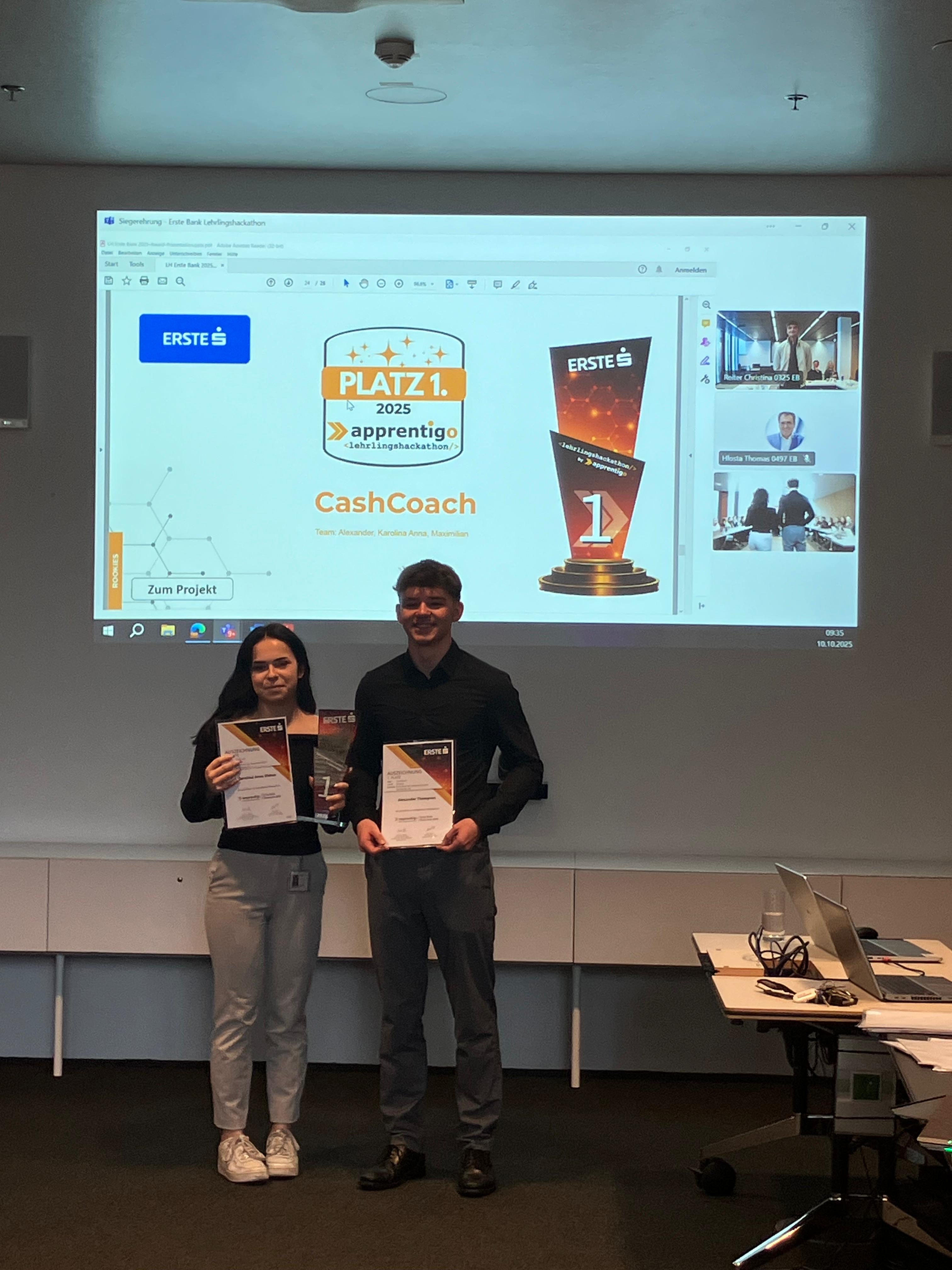 Sieger-Team des 1. Platzes CashCoach bei der Preisverleihung